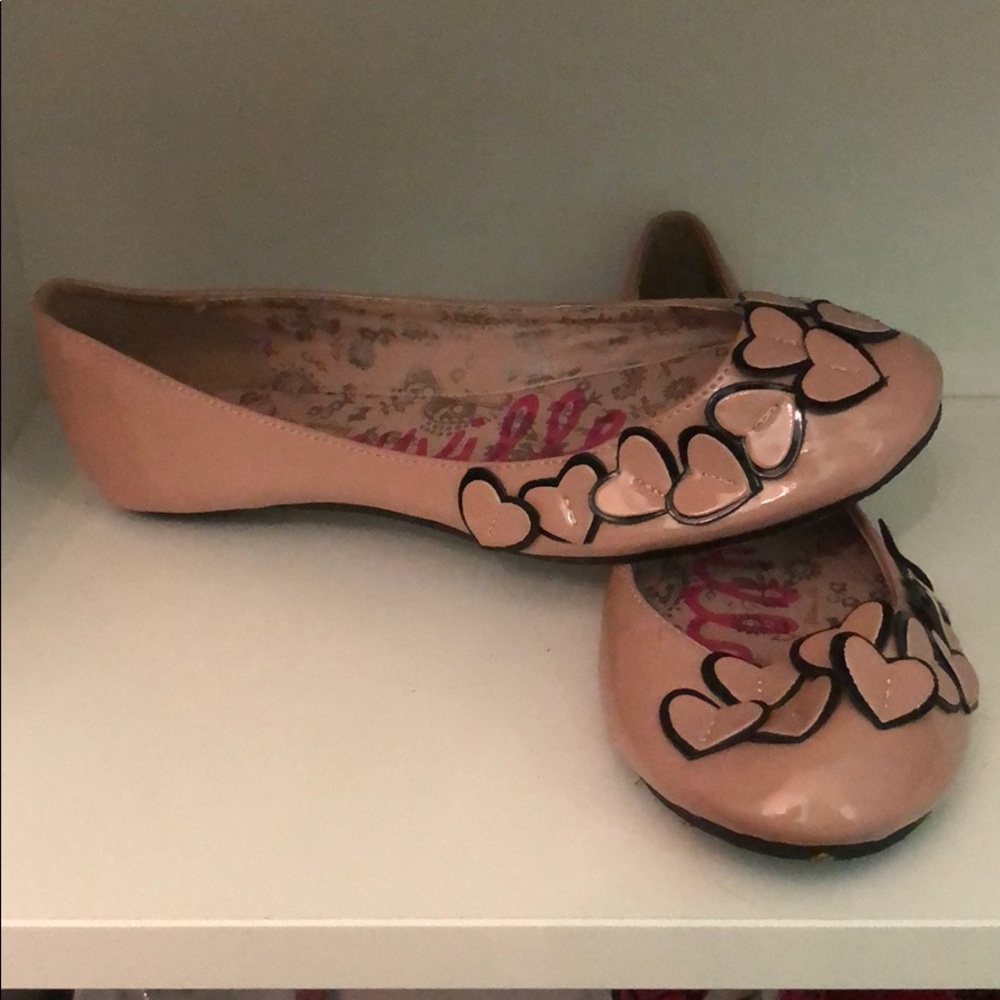 Betsey Johnson Betseyville Flats